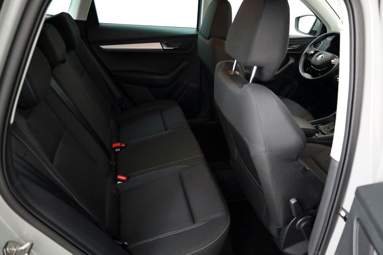 Fahrzeugabbildung SKODA Karoq Ambition,Navi,PDc,8 fach Alräder!