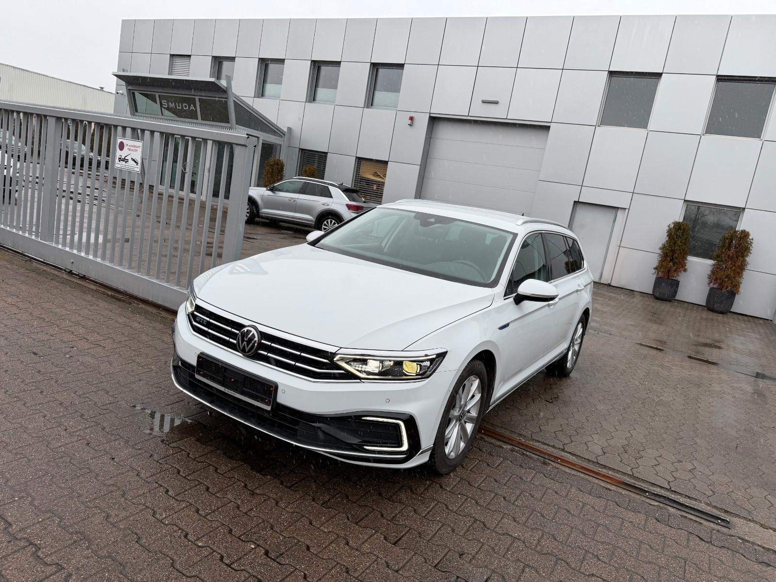 Volkswagen Passat GTE VIRTUAL*KAMERA*AHK*ACC*LANE*SIDE*NAVI