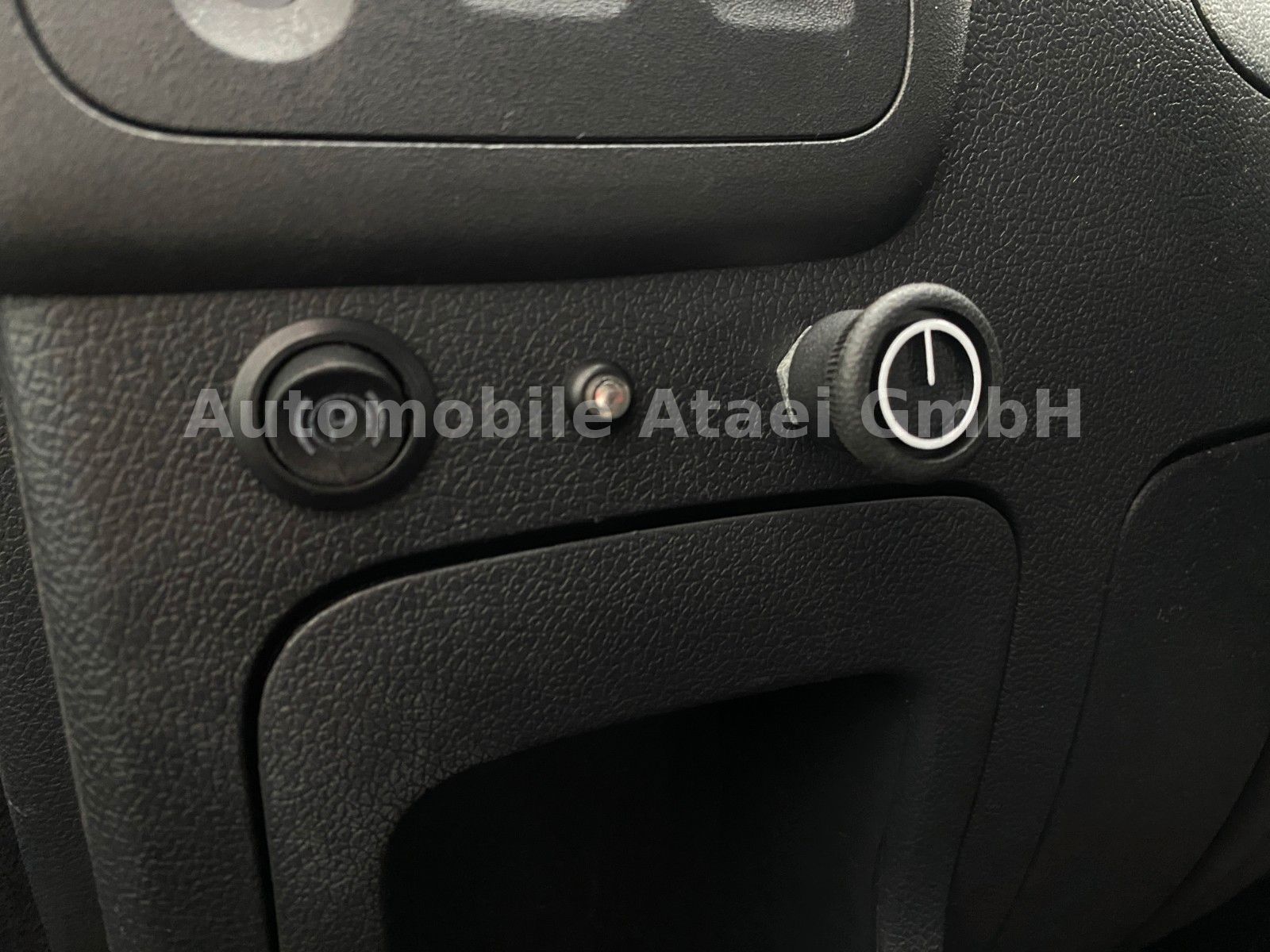 Fahrzeugabbildung Renault Master Automatik *Selbstfahrer* Rollstuhl-Lift