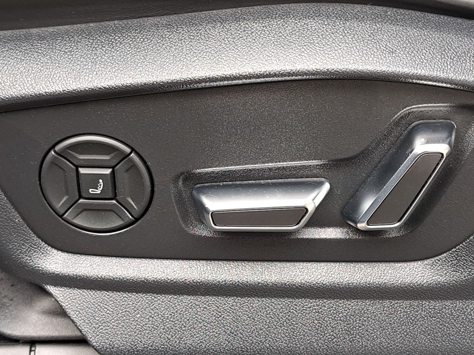 Audi SQ8 - Bild 28