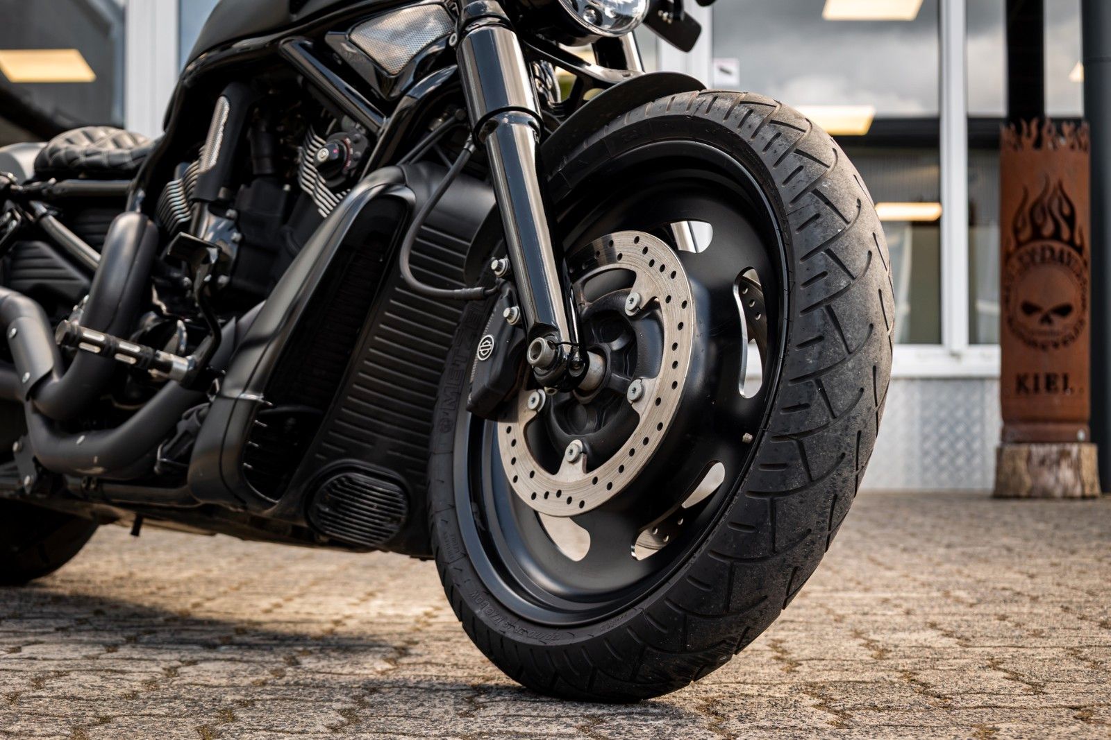 Fahrzeugabbildung Harley-Davidson VRSCDX Night Rod Special - Remus - Mini Ape