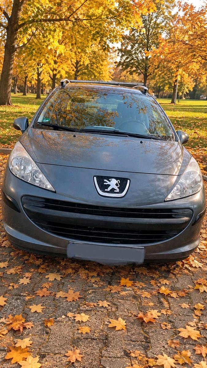 Peugeot 207, 2011