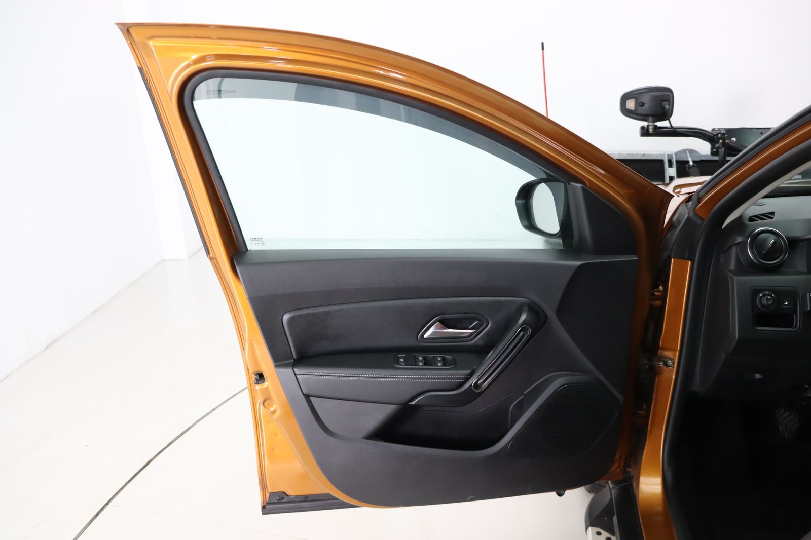 Fahrzeugabbildung Dacia Duster Prestige WINTERDIENST 4x4 * RFK * AHK