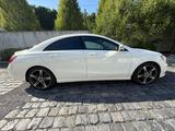 Mercedes-Benz Cla 200 urban Edition  - Mercedes-Benz 200: 200e