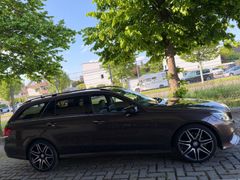 MERCEDES-BENZ E200 T CGI/AMG-PAKET/DISTR+/ILS/NIGHT PAKET MERCEDES-BENZ E200 T CGI/AMG-PAKET/DISTR+/ILS/NIGHT PAKET