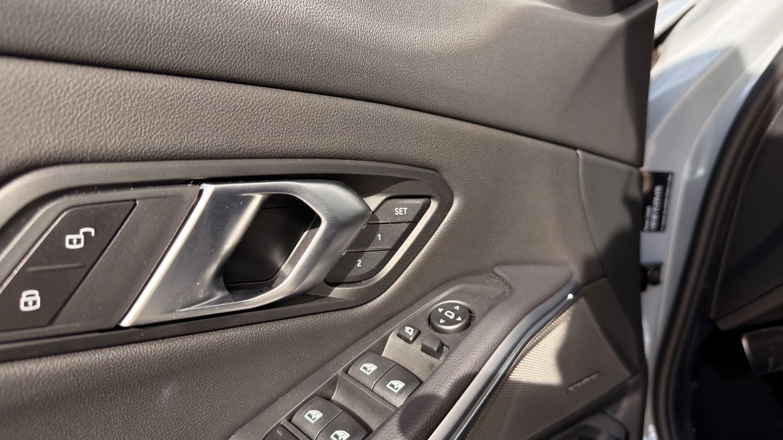 BMW 320 320 d xDrive M Sport PRO|H&amp;K|HuD|AHK|PANO|EL.Sit Vorschau 9