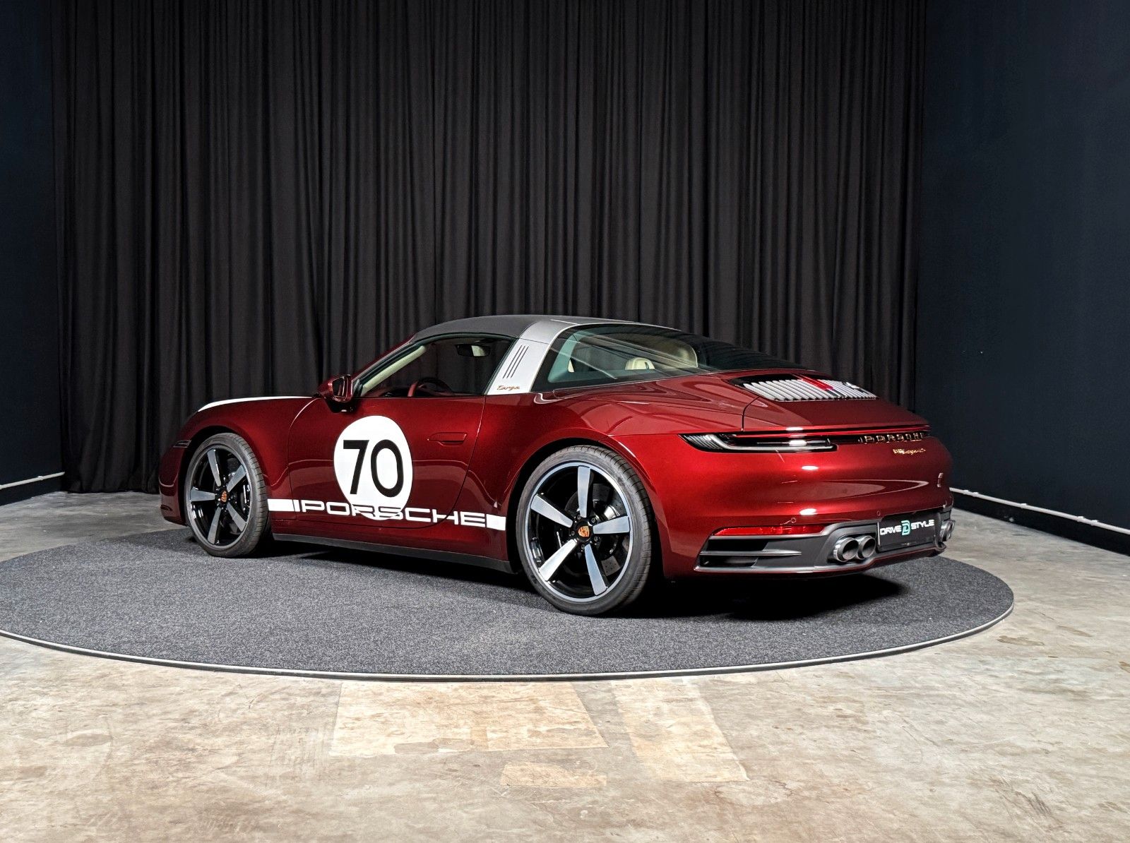 Fahrzeugabbildung Porsche 911 Targa 4 S Heritage + Lift + Approved + PCCB
