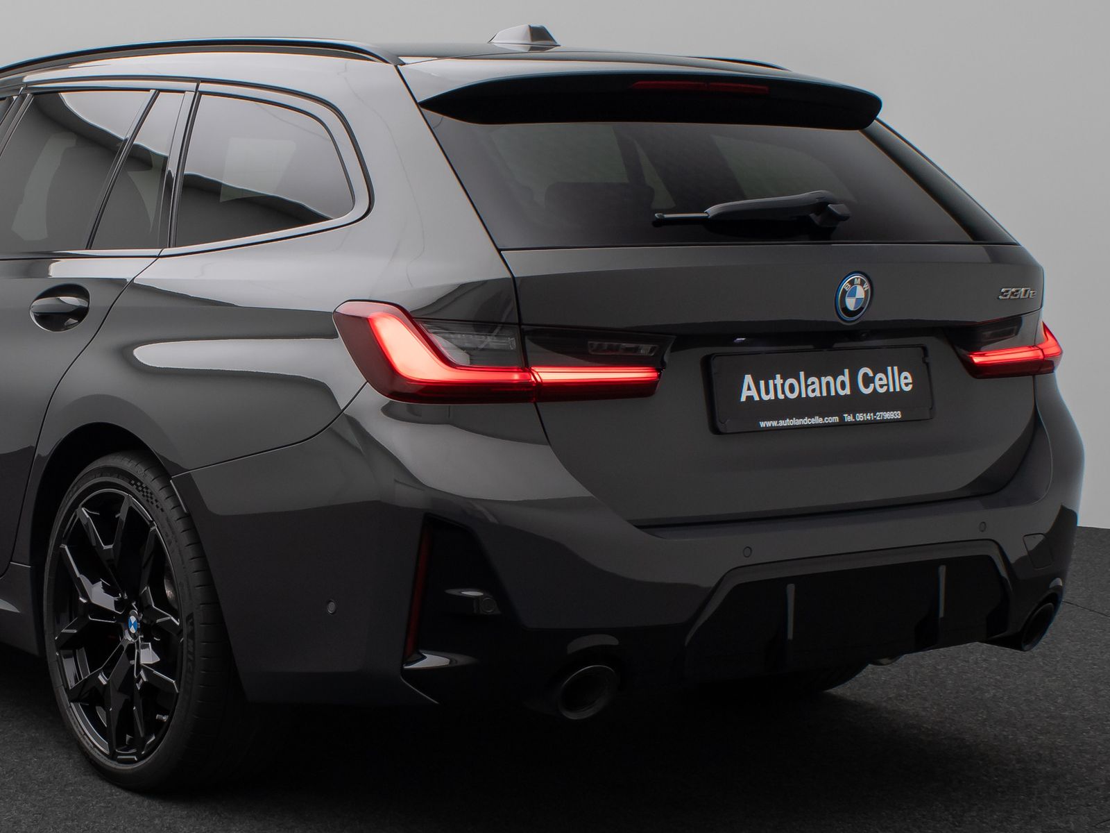 Fahrzeugabbildung BMW 330e M Sport Pro Panorama 360°HUD DAB HiFi AHK