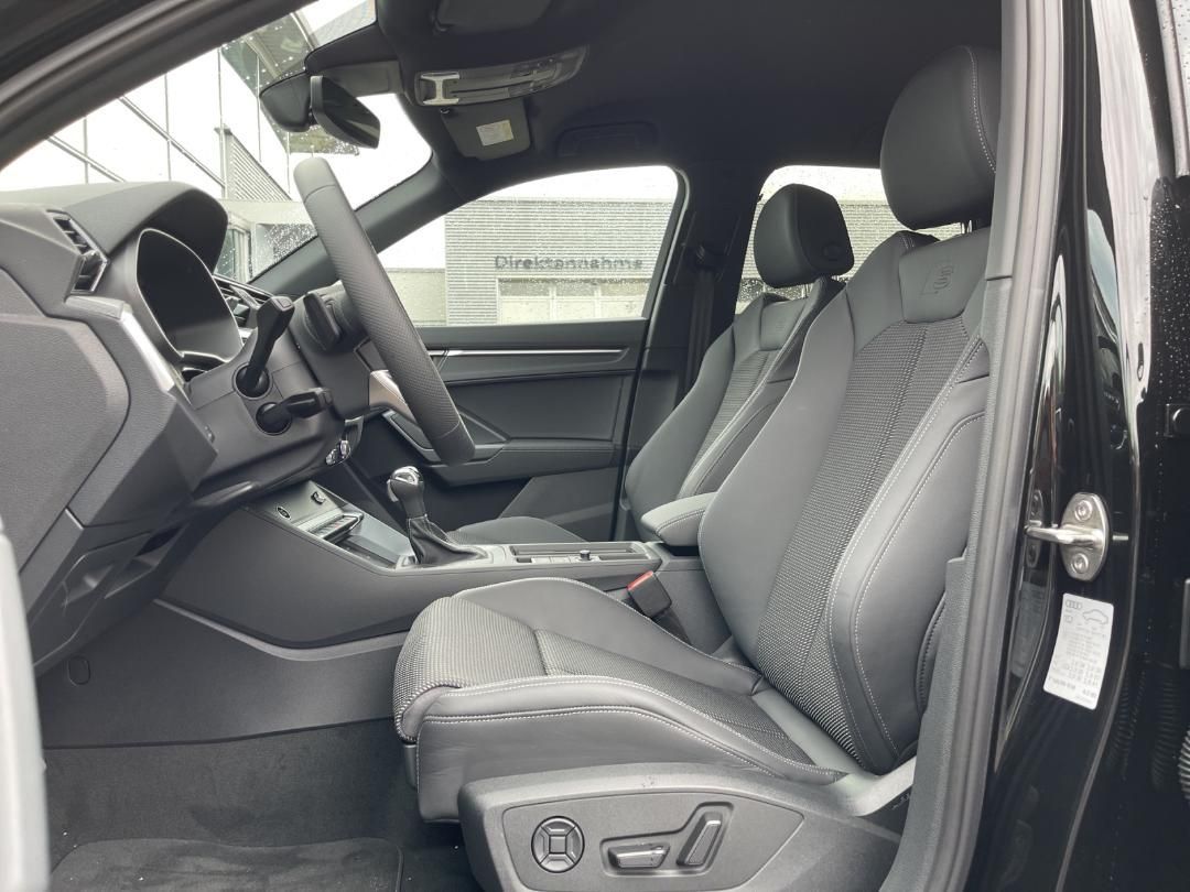 Fahrzeugabbildung Audi Q3 35 1.5 TFSI S-Line Kamera,LED,Navi,SHZ,ACC,LM
