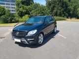 Mercedes-Benz ML 250 BlueTEC 4MATIC Edition 1 Edition 1 - Mercedes-Benz ML 250 mit Panoramadach