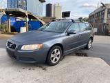 Volvo V70 2.0 - Volvo V70 mit Benzin-Antrieb: Kombi, 2.0