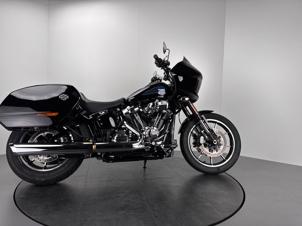 Fahrzeugabbildung Harley-Davidson LOW RIDER ST FXLRST *NEUWERTIG