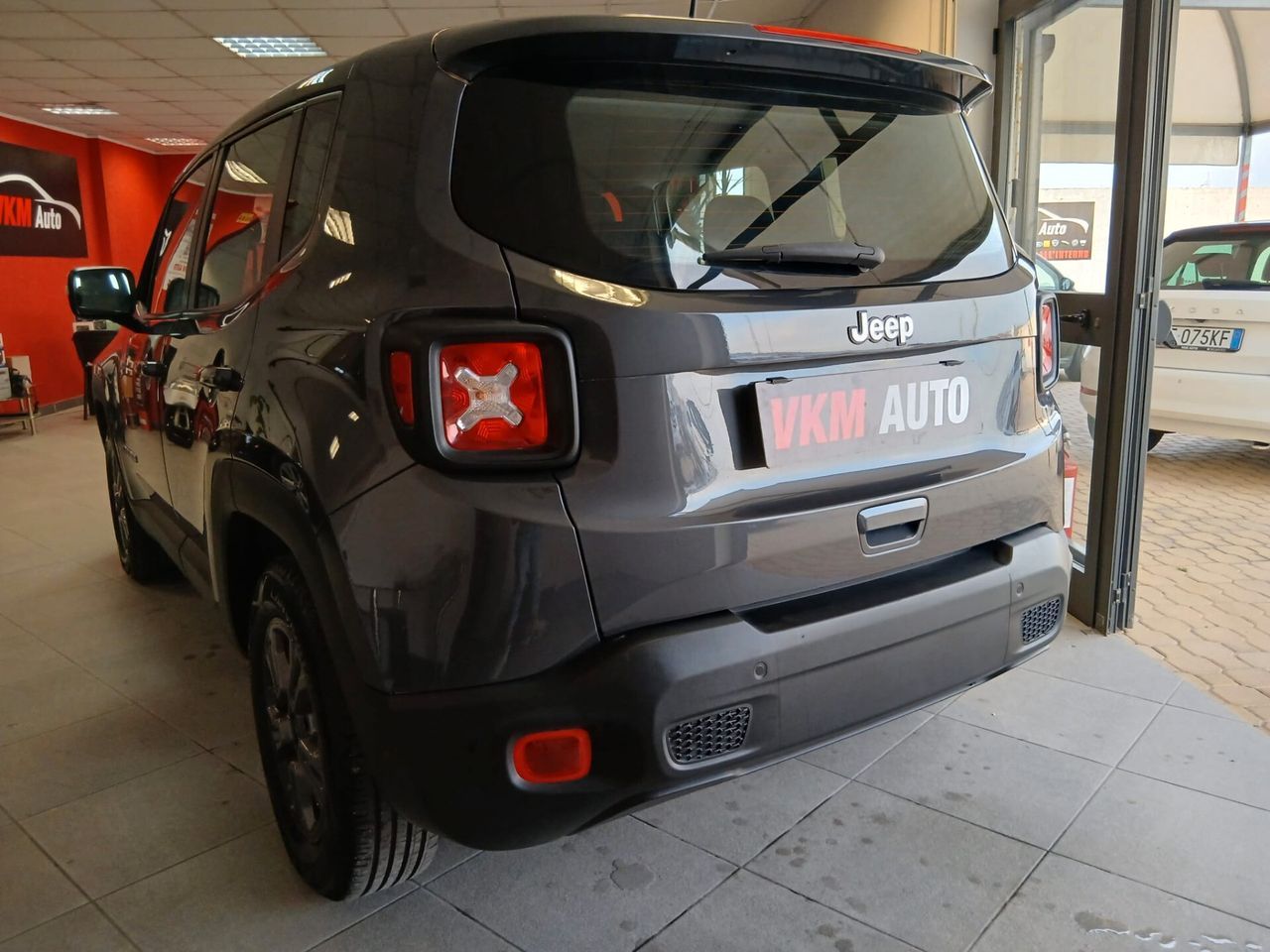Jeep Renegade 1.0 BENZINA 120CV - 67,000KM! imagem 3
