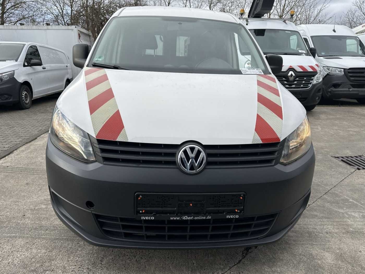 Fahrzeugabbildung Volkswagen VW Caddy 2.0 TDI 4Motion Maxi Kasten Regal