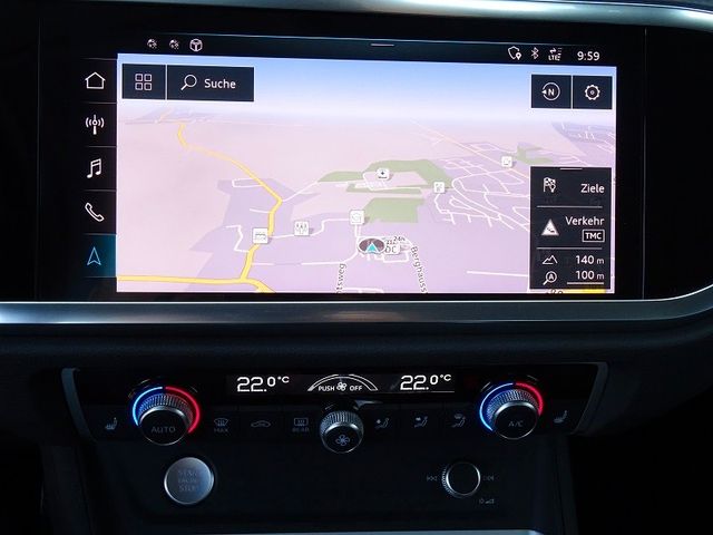 Q3 35 TFSI S-tronic advanced / AHZV