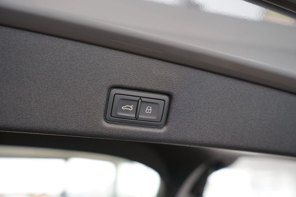 AUDI SQ5 Sportback TFSI | Pano | Carbon | Tech pro AUDI SQ5 Sportback TFSI | Pano | Carbon | Tech pro