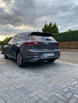 Volkswagen Golf 1.0 eTSI OPF 81kW DSG Life / Move