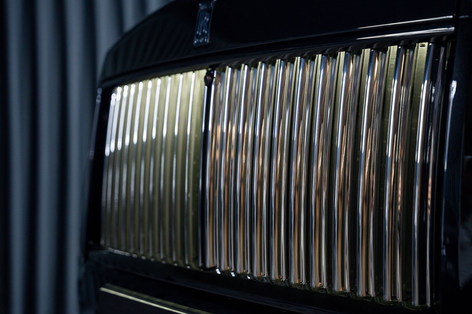 Fahrzeugabbildung Rolls-Royce Cullinan Black Badge 4Seats Starlight 2025 FULL