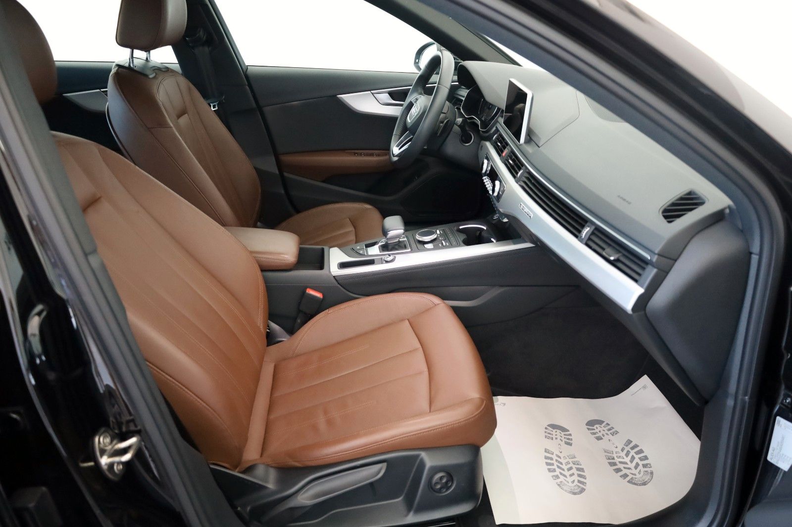 Fahrzeugabbildung Audi A4 Avant 40TDI quattro design Leder,Navi,HUD,ACC