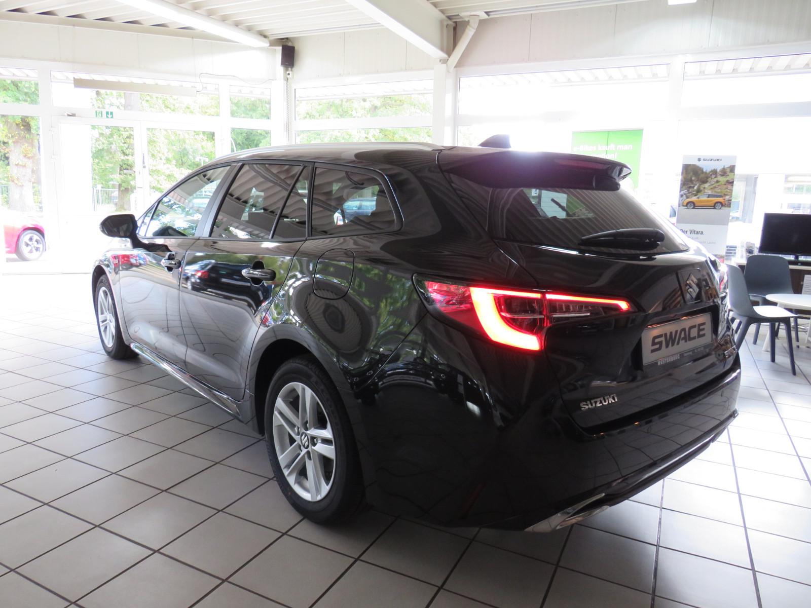 Suzuki Swace 1.8 Comfort + CVT