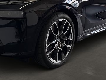 BMW X7 M60 - 8