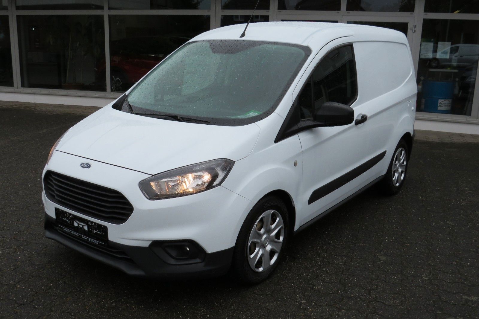 Fahrzeugabbildung Ford Transit Courier TREND NAVI SCHECKHEFT 1.HD