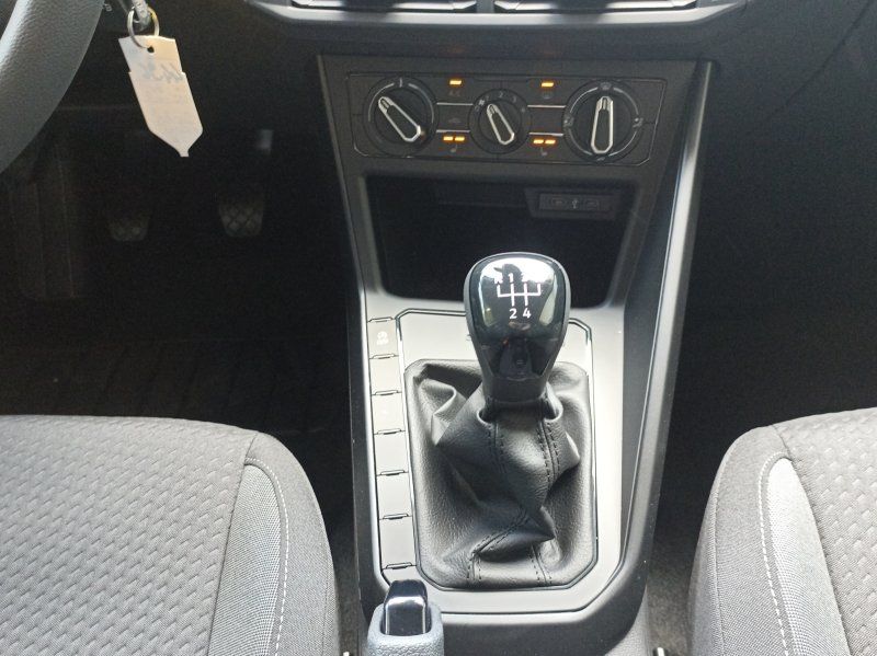 Fahrzeugansicht 12 Fahrzeugabbildung Volkswagen Polo 1.0 TSI Life
