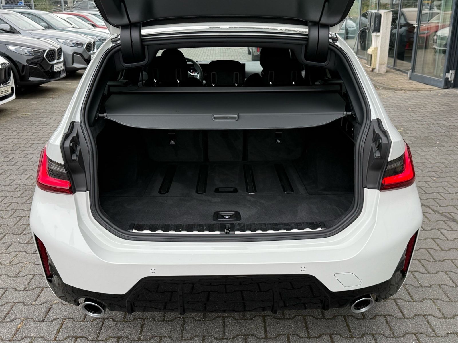 BMW 320 - Bild 11