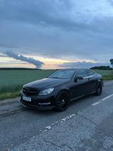 Mercedes-Benz C 350 BlueEFF. Coupé Autom. Standard - gebrauchte Mercedes-Benz C 350 aus dem Jahr 2011