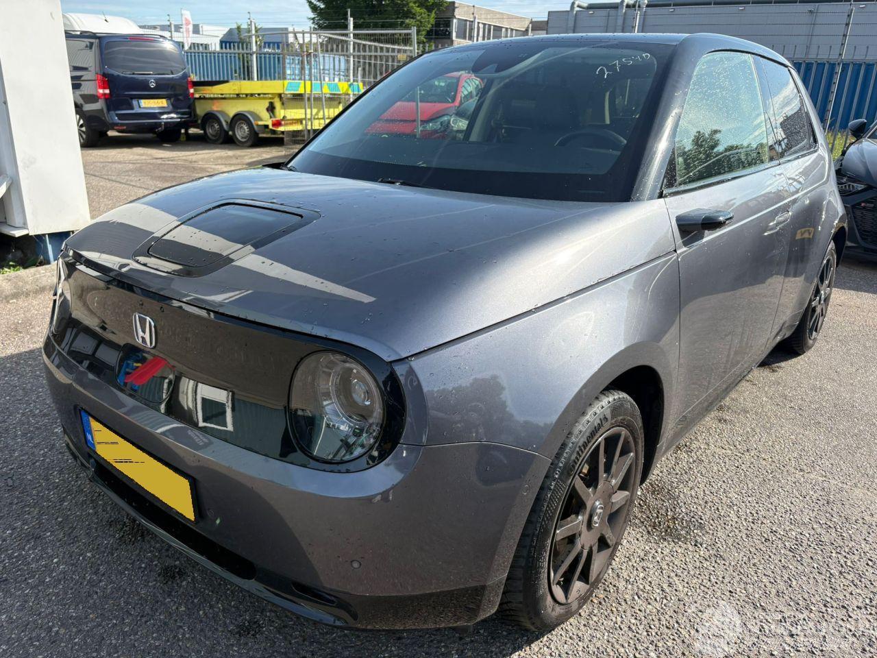 Honda e- 16\\