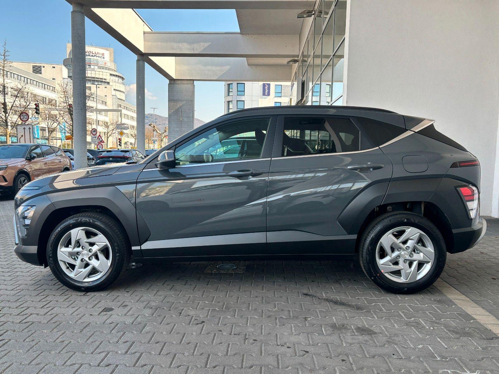 Fahrzeugabbildung Hyundai Kona 1.6 T-GDI Trend KlimaA,LED,Navi,SHZ,el.Heck
