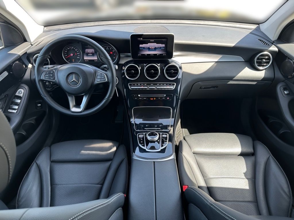 Fahrzeugabbildung Mercedes-Benz GLC 250 4M LUXURY LED SHZ Tempomat KAM CD