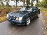 Mercedes-Benz CLK 320 Sport Automatik - Mercedes-Benz CLK 320: Sport