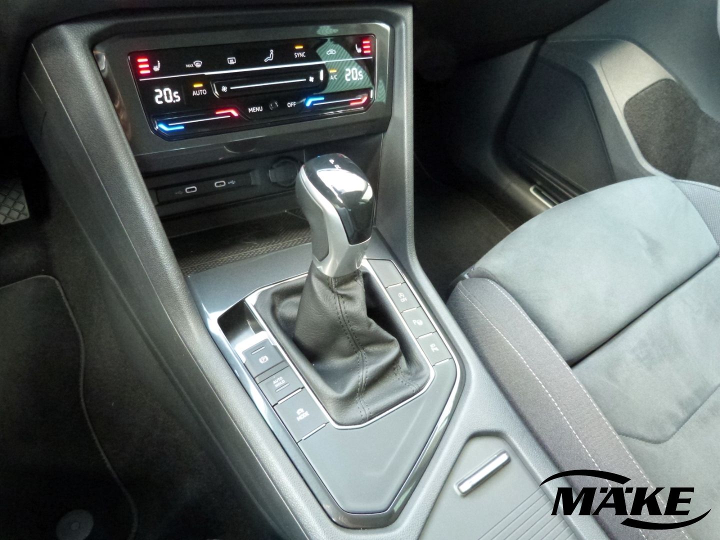 Tiguan 2.0 TDI DSG Elegance, DCC, AHK, ACC, LED-