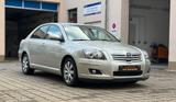 Toyota Avensis 1.8 Sol Liftback 1. Hand TÜV neu - Toyota Avensis in Leipzig