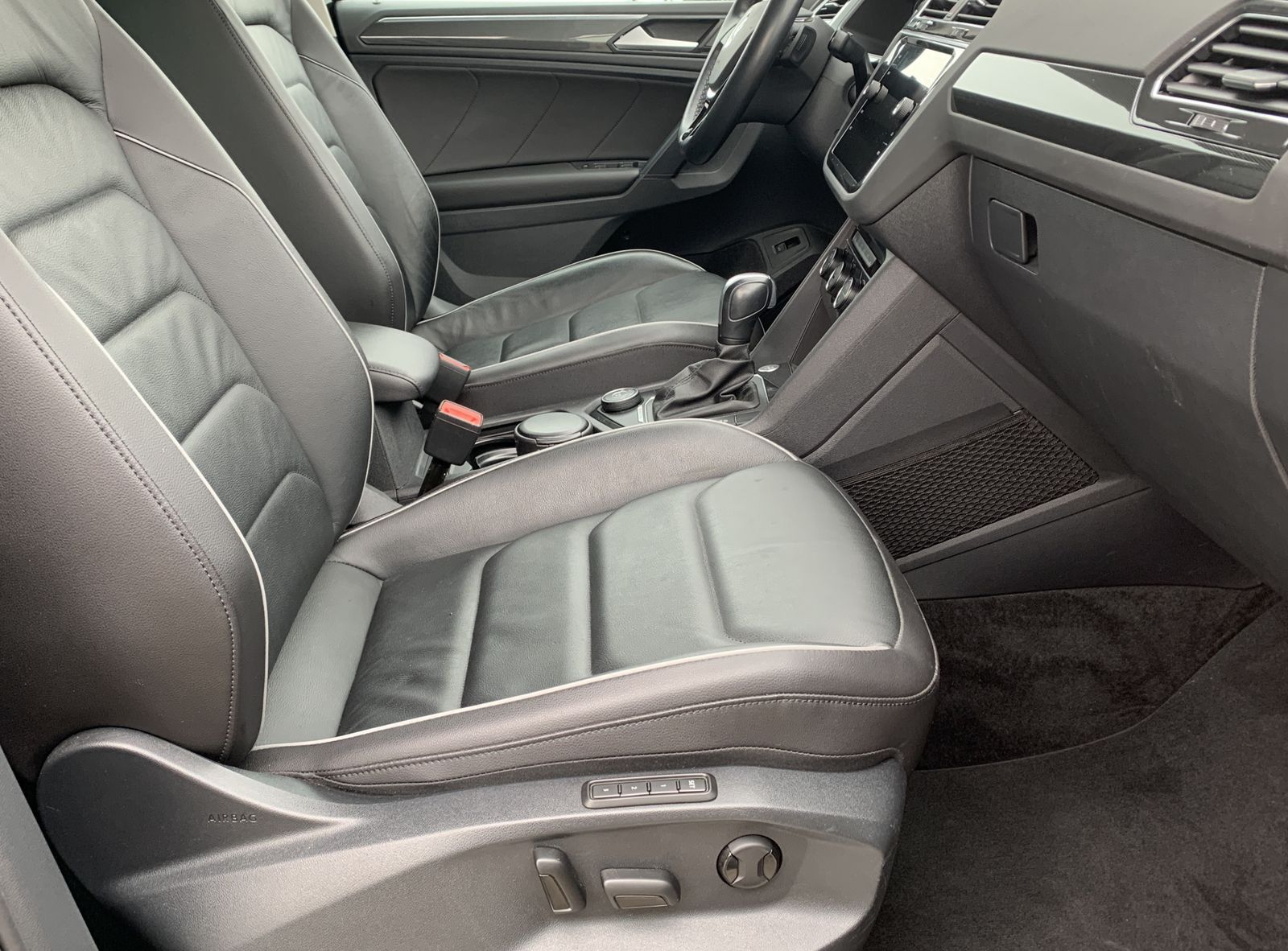 Fahrzeugabbildung Volkswagen Tiguan 2.0 TDI*Highline*4Motion*Leder*AHK*HeadUp