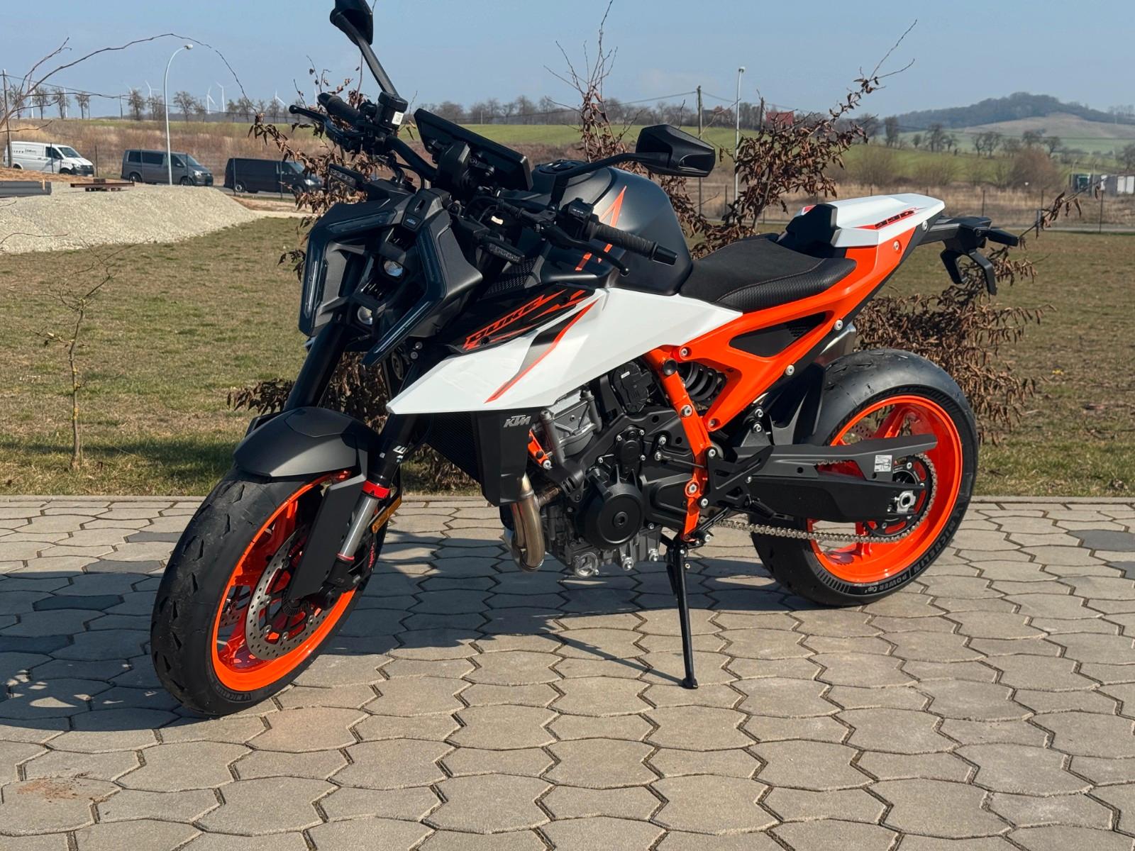 KTM 990 DUKE R MY26 AUF LAGER