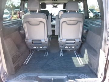 Mercedes V 220 - 7