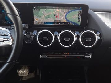 Mercedes E 200 - 11