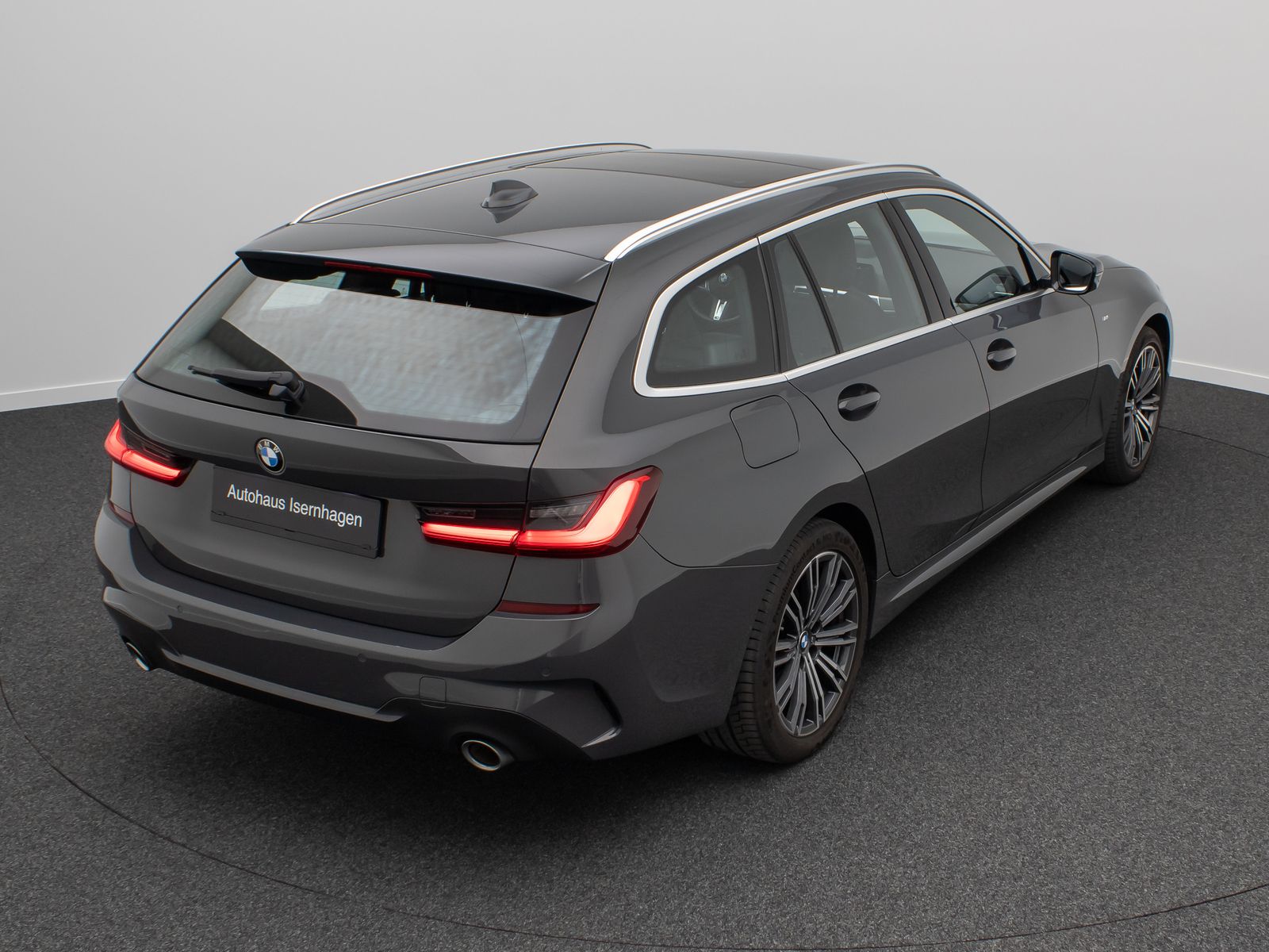 Fahrzeugabbildung BMW 320d xD M Sport HUD HiFi DAB Individual Panorama