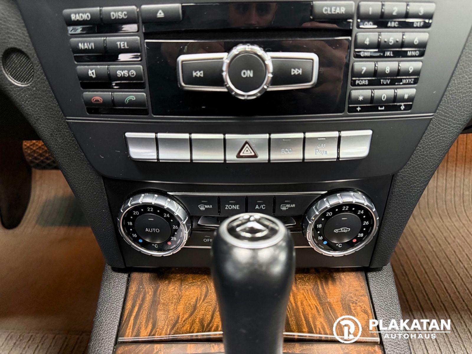 Fahrzeugabbildung Mercedes-Benz C 180CDI T-Model Bi-Xenon Automatik NAVI AHK