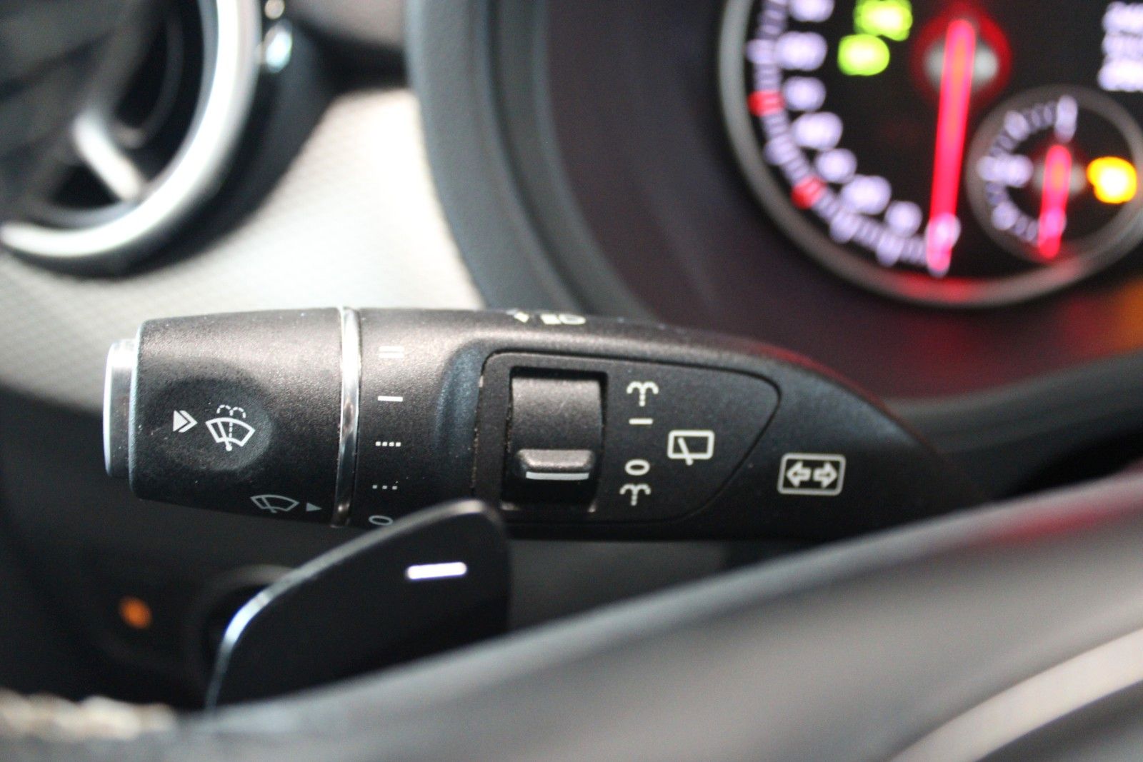 Fahrzeugabbildung Mercedes-Benz B 180 CDI Urban NAVI + PANORAMADACH + AHK