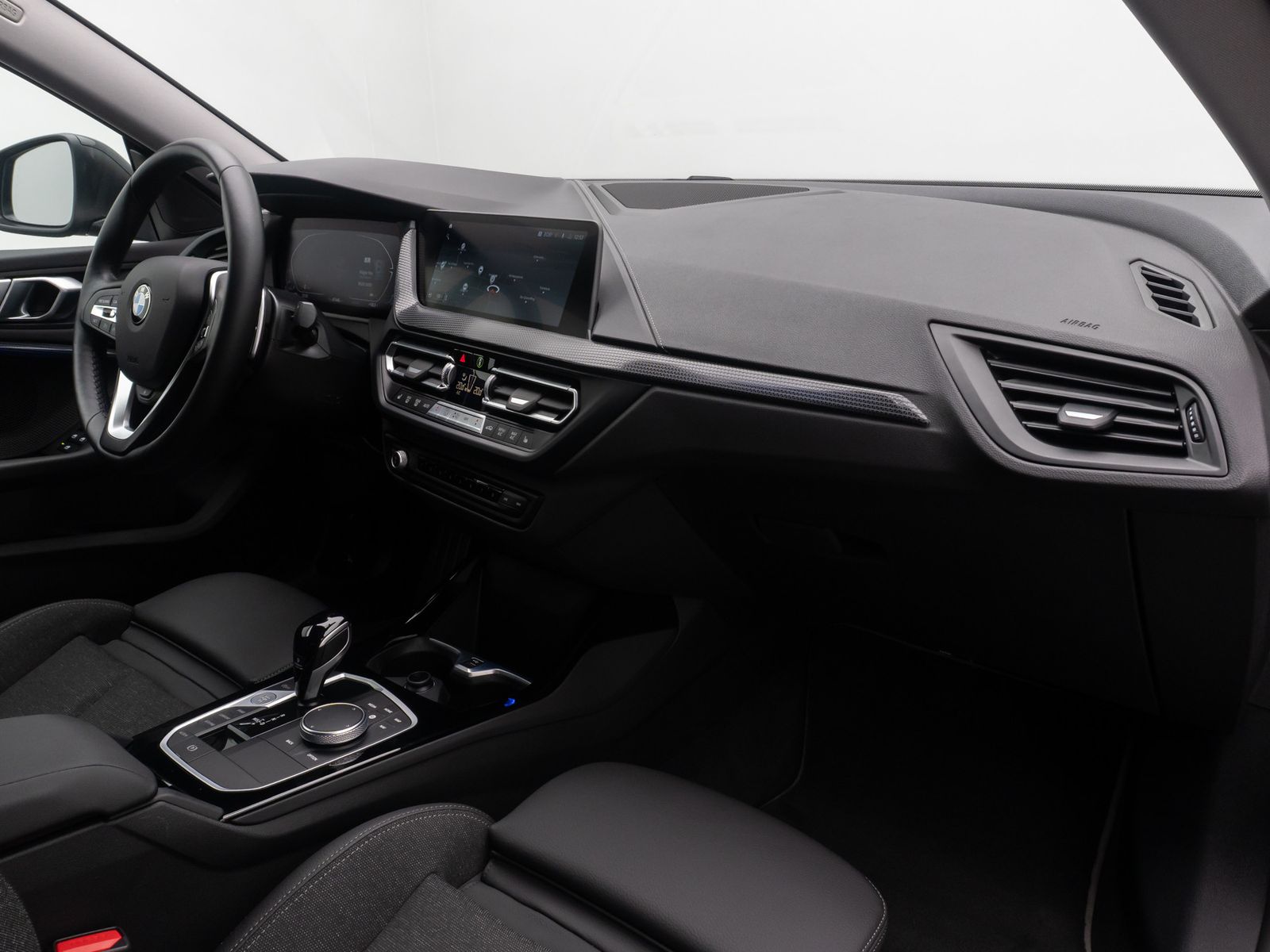 Fahrzeugabbildung BMW 220d Gran Coupé Sport Line DAB HiFi Lenkradheizg