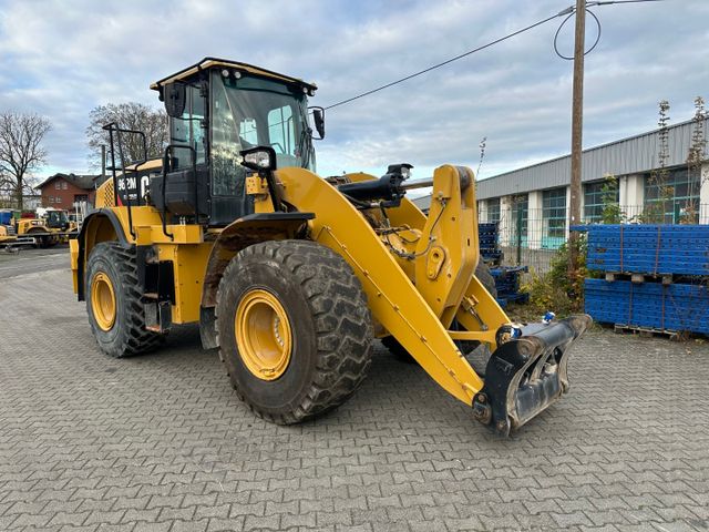 CAT 962 M