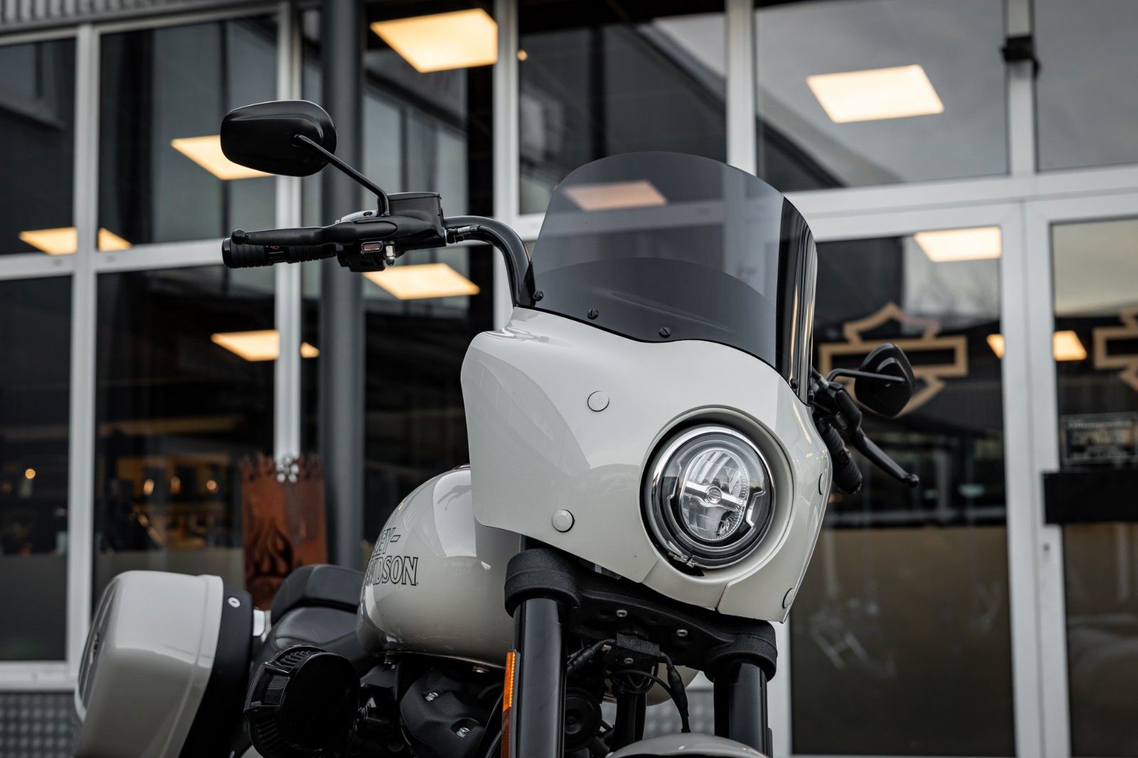 Fahrzeugabbildung Harley-Davidson FXLRS LOW RIDER S 117 CUI - JEKILL&HYDE -