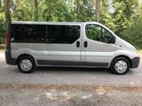Opel Vivaro Lang. 2.0D 9-Sitzer Viele Neuteile*Lesen - gebrauchte Opel Vivaro aus dem Jahr 2011