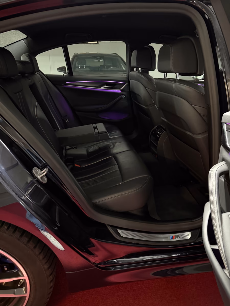 BMW 530i Limousine M Sport AHK Laser Assist 1 Hand
