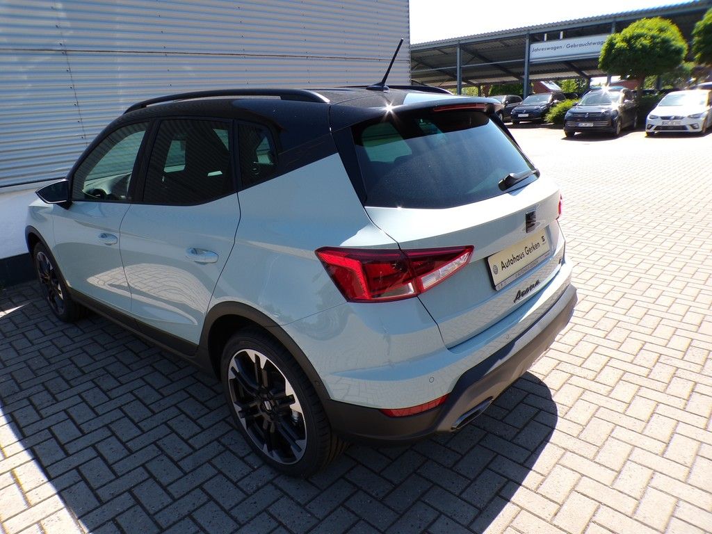 Fahrzeugabbildung SEAT Arona 1.5 TSI FR Black Edition DSG