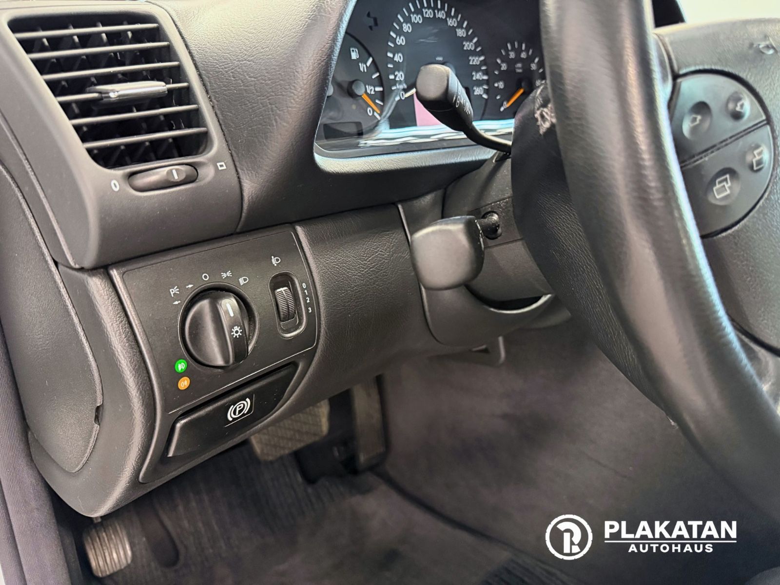 Fahrzeugabbildung Mercedes-Benz CLK 200 Kompressor Automatik Tempomat Klima