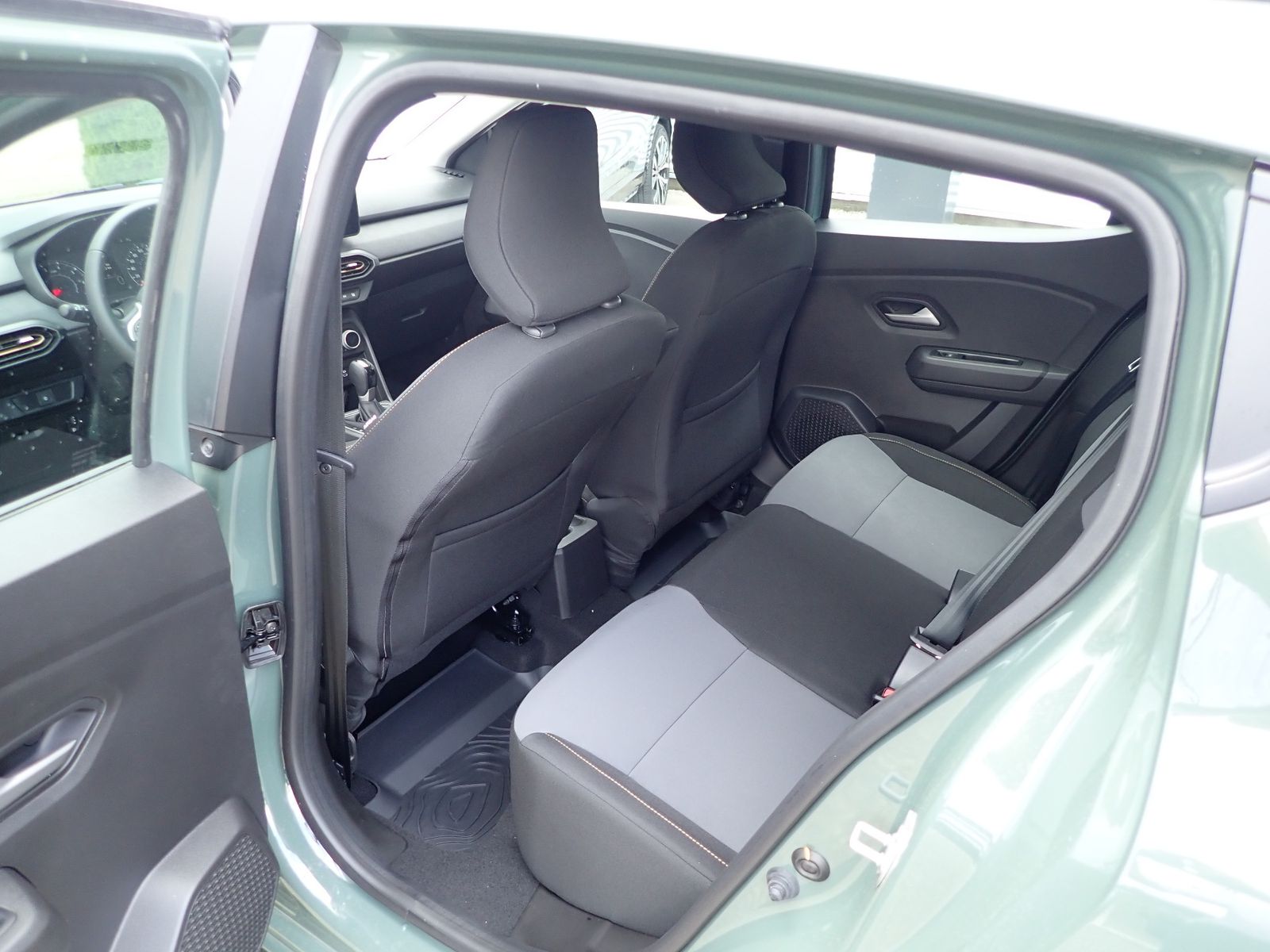 Fahrzeugabbildung Dacia Sandero Stepway Extreme TCe 90 CVT